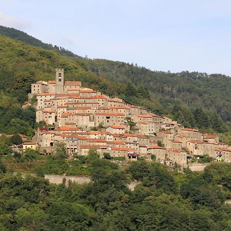 Casa Vacanza Ilia Pescia Exterior foto