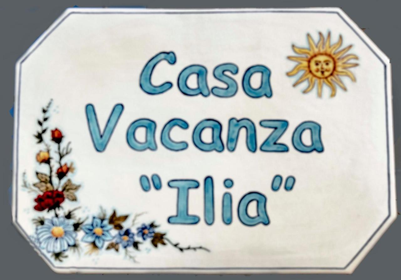 Casa Vacanza Ilia Pescia Exterior foto