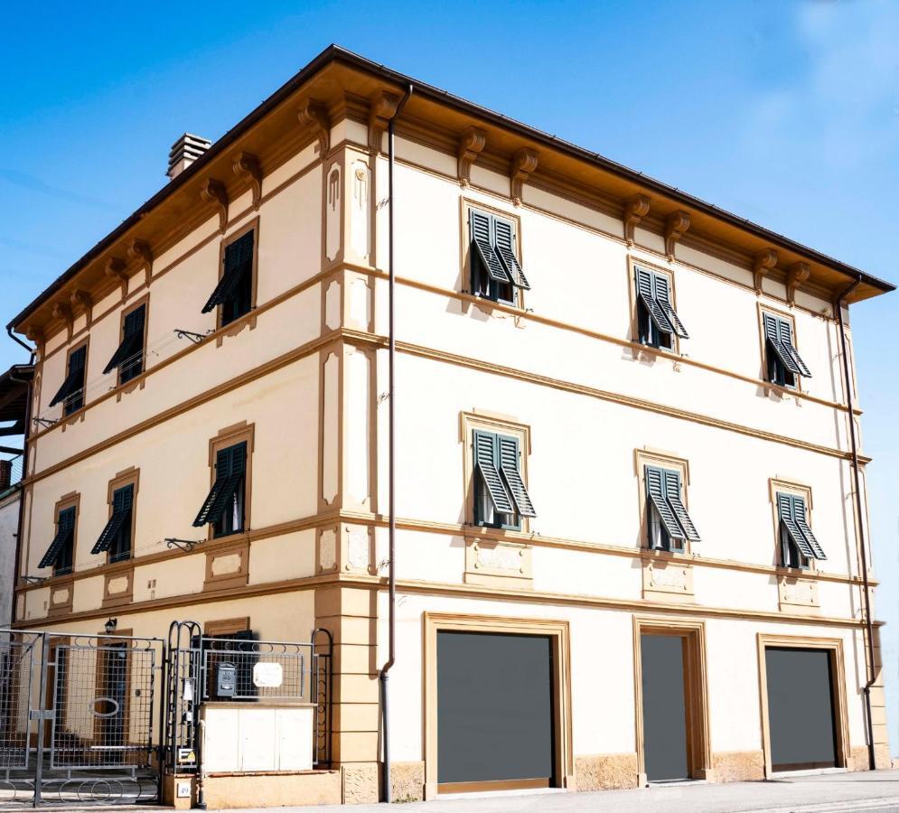 Casa Vacanza Ilia Pescia Exterior foto
