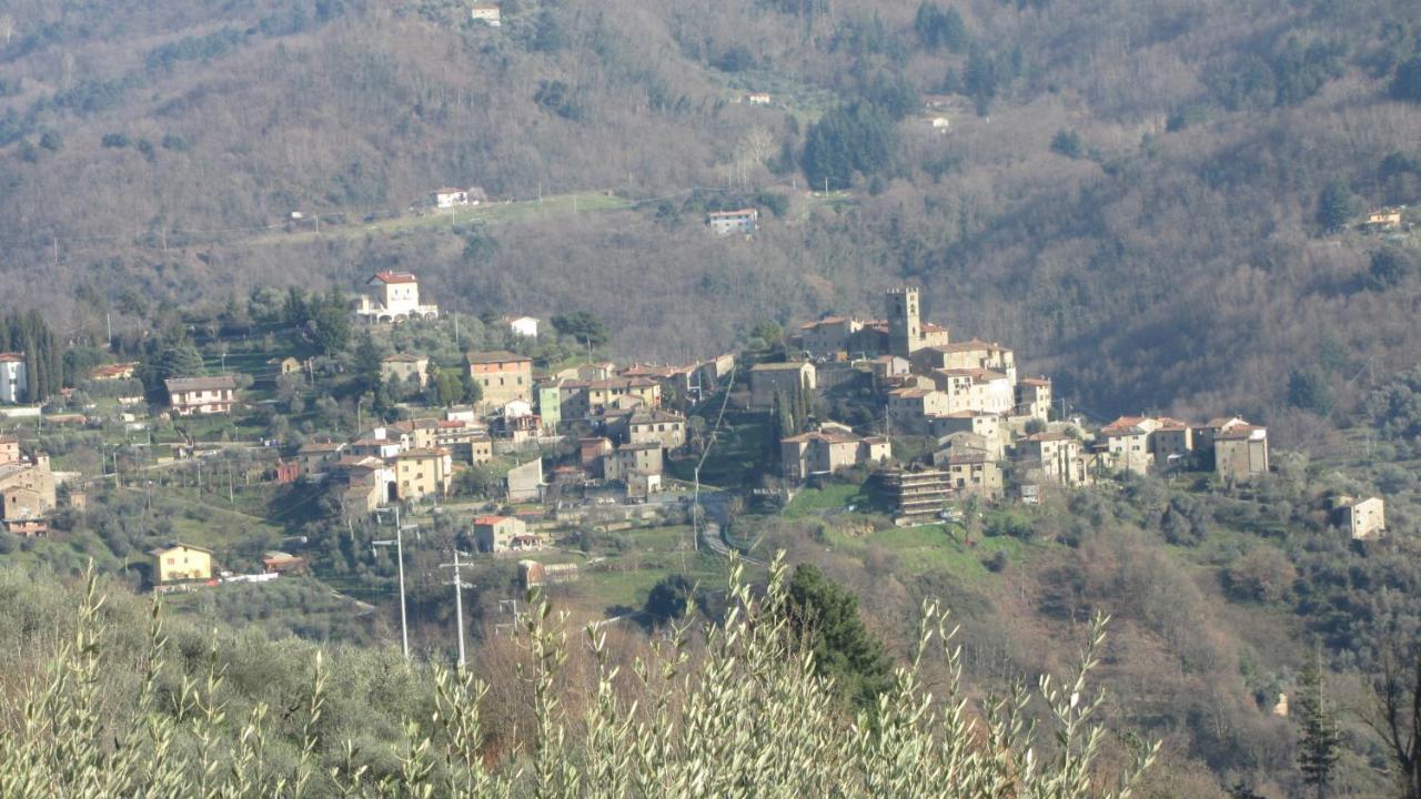 Casa Vacanza Ilia Pescia Exterior foto