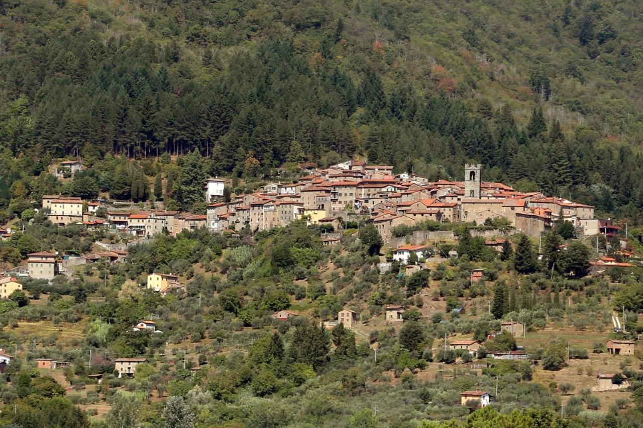 Casa Vacanza Ilia Pescia Exterior foto